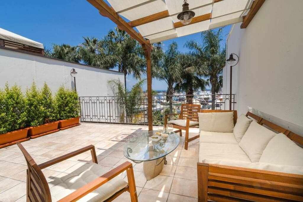 Casa Delle Zammare Fronte Mare Centro Storico Riposto Exterior foto