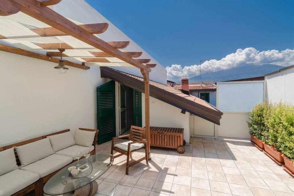 Casa Delle Zammare Fronte Mare Centro Storico Riposto Exterior foto
