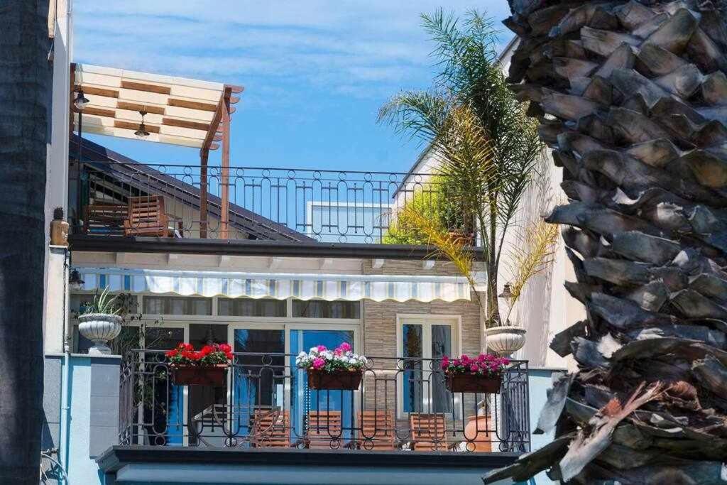 Casa Delle Zammare Fronte Mare Centro Storico Riposto Exterior foto